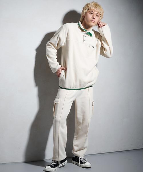 FCMM（エフシーエムエム）の「【日本限定アイテム】FLEECE PULLOVER/フリースプルオーバー（スウェット・メンズ・ベージュ/アイボリー/ライトブルー・LARGE/MEDIUM）」の4枚目の写真