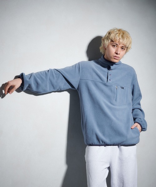 FCMM（エフシーエムエム）の「【日本限定アイテム】FLEECE PULLOVER/フリースプルオーバー（スウェット・メンズ・ベージュ/アイボリー/ライトブルー・LARGE/MEDIUM）」の15枚目の写真