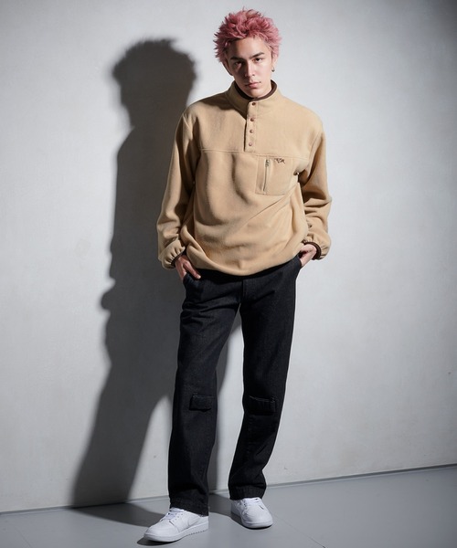 FCMM（エフシーエムエム）の「【日本限定アイテム】FLEECE PULLOVER/フリースプルオーバー（スウェット・メンズ・ベージュ/アイボリー/ライトブルー・LARGE/MEDIUM）」の9枚目の写真