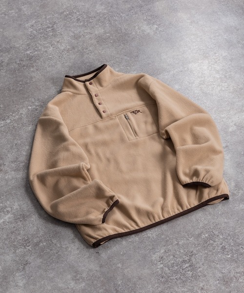 FCMM（エフシーエムエム）の「【日本限定アイテム】FLEECE PULLOVER/フリースプルオーバー（スウェット・メンズ・ベージュ/アイボリー/ライトブルー・LARGE/MEDIUM）」の11枚目の写真