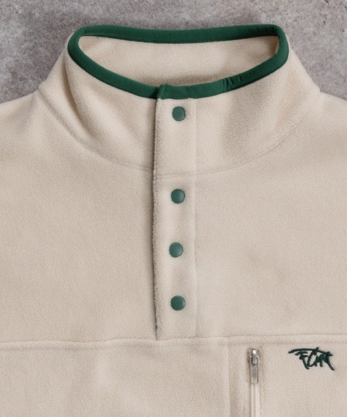 FCMM（エフシーエムエム）の「【日本限定アイテム】FLEECE PULLOVER/フリースプルオーバー（スウェット・メンズ・ベージュ/アイボリー/ライトブルー・LARGE/MEDIUM）」の7枚目の写真
