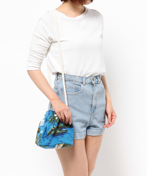 Ray BEAMS（レイビームス）の「Ray BEAMS / ハワイアン柄 ショルダーバッグ（ショルダーバッグ・レディース・オレンジ/ブルー・ONE SIZE）」の4枚目の写真