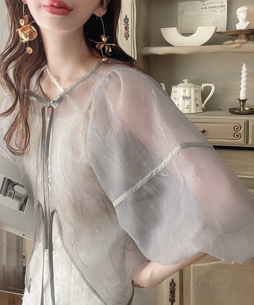 JUNOAH（ジュノア）の「ワッシャーシアー2wayリボンブラウス（シャツ/ブラウス・レディース・ブラック/クリーム/ベージュ/モカ/グレー/ピンク・MEDIUM/LARGE/X-LARGE/SMALL）」の3枚目の写真