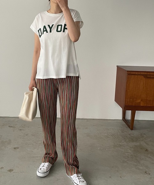 210nouve（トゥージュヌーブ）の「ランダムストライプ柄プリーツパンツ（その他パンツ・レディース・グリーン/パープル/オレンジ・FREE）」の22枚目の写真