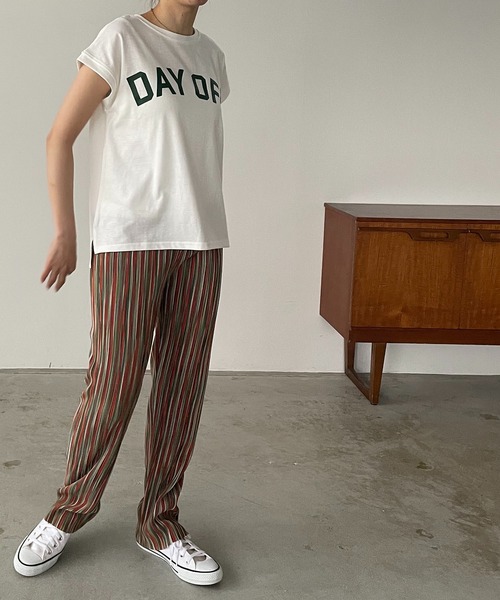 210nouve（トゥージュヌーブ）の「ランダムストライプ柄プリーツパンツ（その他パンツ・レディース・グリーン/パープル/オレンジ・FREE）」の6枚目の写真