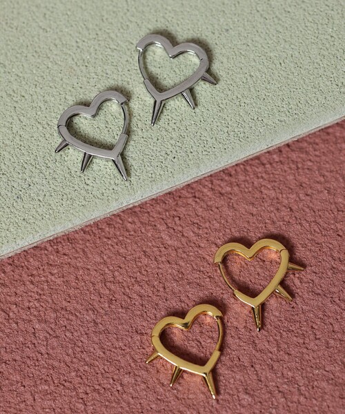 Ray BEAMS（レイビームス）の「Ray BEAMS / ナカオレ スタッズ ハート ピアス（ピアス（両耳用）・レディース・シルバー/ゴールド・ONE SIZE）」の3枚目の写真