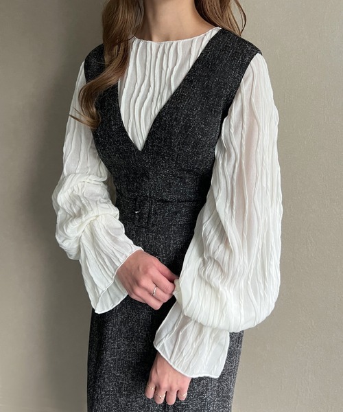 JUNOAH(ジュノア)の「ベルト付きツイードジャンパースカート(ジャンパースカート・レディース・オフホワイト/ブラック/ライトブラウン・MEDIUM/X-LARGE/LARGE)」の4枚目の写真