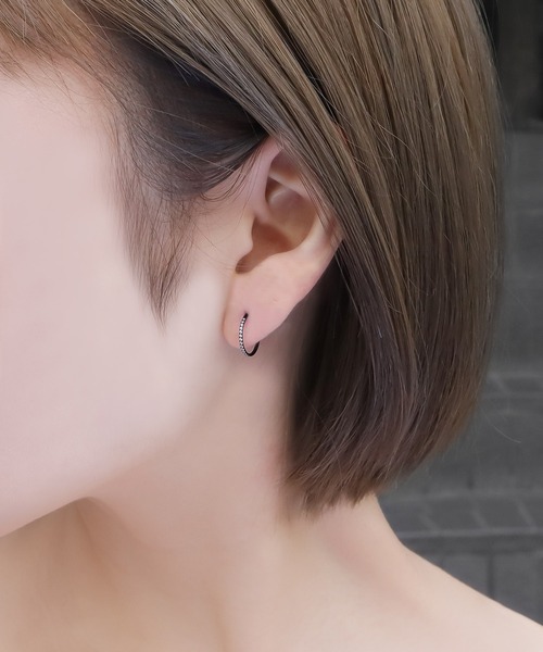 blackdia ocean(ブラックダイヤオーシャン)の「blackdia ocean カラージルコニアフープボディピアス(ピアス(両耳用)・レディース・ピンク/シルバー系/シルバー系その他/ゴールド/ゴールド系その他/ブラック系その他/シルバー/ゴールド系/ブラック/ピンク系その他・#6/#8/#10/#12)」の1枚目の写真