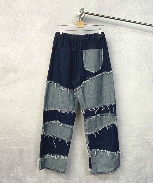 En serio TOKYO(エンソリオトーキョー)の「10ozデニム カットオフ ランダムスイッチ フリンジ パンツ(デニムパンツ・メンズ・スミクロ/ワンウォッシュ/ブラック系その他2/ブラック系その他/ケミカルウォッシュ・S/L/LL/M)」の9枚目の写真