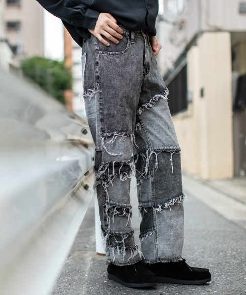 En serio TOKYO(エンソリオトーキョー)の「10ozデニム カットオフ ランダムスイッチ フリンジ パンツ(デニムパンツ・メンズ・スミクロ/ワンウォッシュ/ブラック系その他2/ブラック系その他/ケミカルウォッシュ・S/L/LL/M)」の15枚目の写真