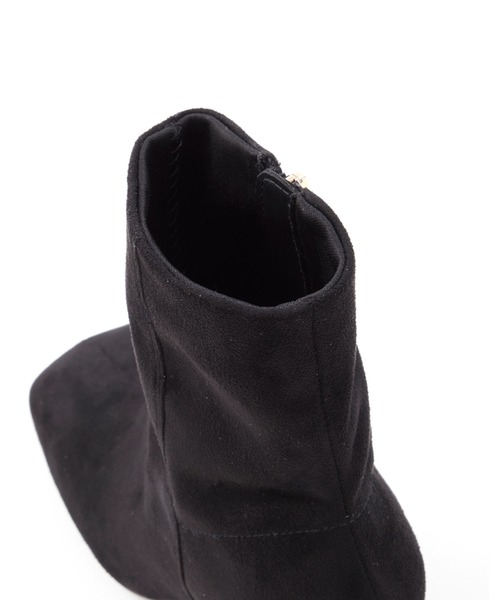 PANIER（パニエ）の「スクエアトゥショートブーツ《PANIER》（ブーツ・レディース・グレー/ブラック・23.5cm/24.5cm）」の8枚目の写真