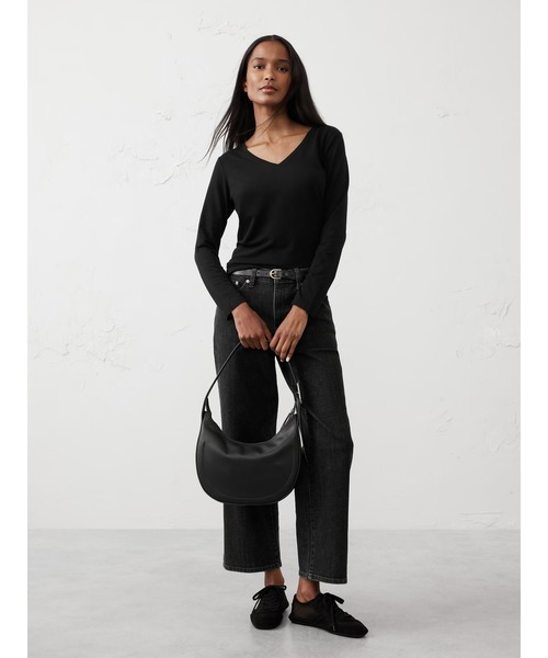 BANANA REPUBLIC FACTORY STORE（バナナリパブリック ファクトリーストア）の「BANANA REPUBLIC FACTORY STORE　　タイムレス VネックTシャツ 長袖（Tシャツ/カットソー・レディース・ホワイト/ブラック/グレー/その他/ネイビー・XS/S/M/L）」の7枚目の写真