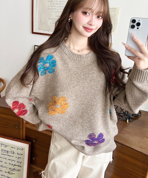 LOULOU select(ルルセレクト)の「【累計販売枚数1万枚突破!】 ミックスカラーフラワージャガードニットプルオーバー(ニット/セーター・レディース・チャコールグレー/グレー/アイボリー/ブラウン/ネイビー・M/L)」の15枚目の写真