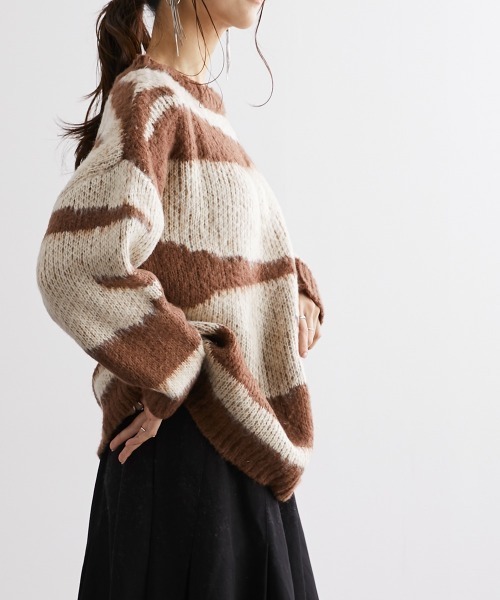 Soiunique（スワユニーク）の「配色ゼブラジャガード風ニットトップス ［Soiunique］（ニット/セーター・レディース・イエロー系/ベージュ系/ブラック系/ブラウン系・M）」の12枚目の写真