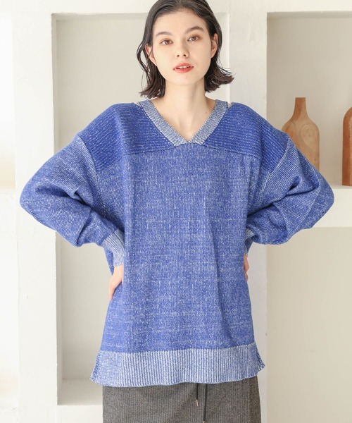 niko and...（ニコアンド）の「スリットVネックニット（ニット/セーター・レディース・グレー/ブルー/アイボリー/ピンク・FREE）」の4枚目の写真