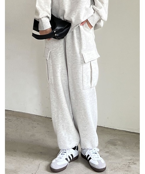 Re:EDIT（リエディ）の「[低身長サイズ有]裏起毛カーゴパンツ（カーゴパンツ・レディース・ホワイト/オートミール/チャコールグレー/ブラック/アイボリー系・MEDIUM/LARGE/SHORT）」の4枚目の写真