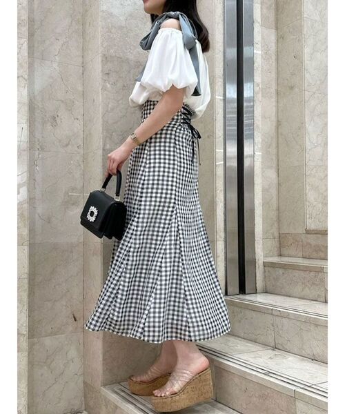 MERCURYDUO（マーキュリーデュオ）の「【セットアップ着用可】バックレースアップマーメイドスカート（スカート・レディース・その他1/オフホワイト/ブラック・SMALL/MEDIUM）」の14枚目の写真