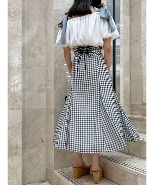 MERCURYDUO（マーキュリーデュオ）の「【セットアップ着用可】バックレースアップマーメイドスカート（スカート・レディース・その他1/オフホワイト/ブラック・SMALL/MEDIUM）」の15枚目の写真