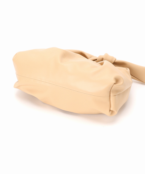 CHRISTIAN VILLA（クリスチャンヴィラ）の「【CHRISTIAN VILLA】カーフレザーギャザーバッグ（ハンドバッグ・レディース・イエロー/ホワイト/ベージュ・FREE）」の7枚目の写真