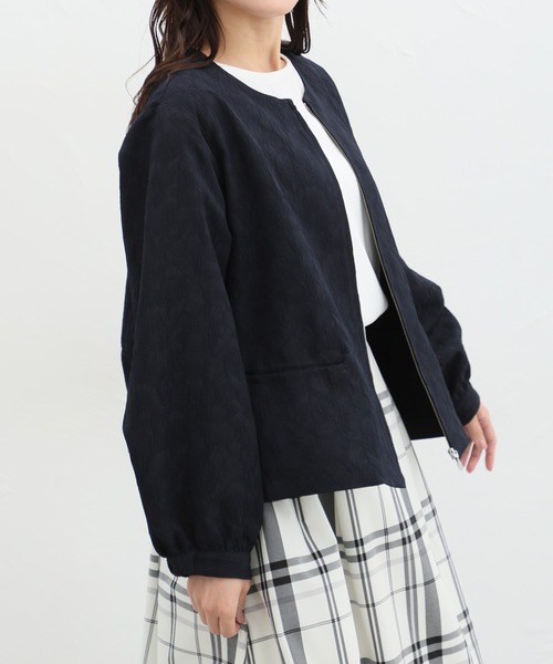 Honeys(ハニーズ)の「ドロスト使いブルゾン(ブルゾン・レディース・ネイビー/ベージュ/アイボリー/サックスブルー/グレイッシュベージュ・S/M/L/LL)」の11枚目の写真