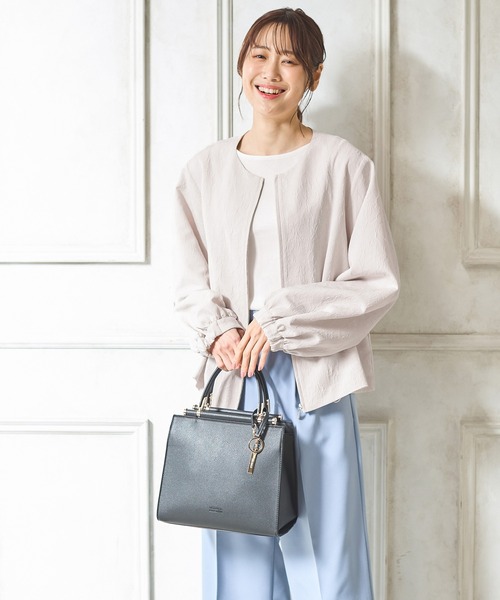 Honeys(ハニーズ)の「ドロスト使いブルゾン(ブルゾン・レディース・ネイビー/ベージュ/アイボリー/サックスブルー/グレイッシュベージュ・S/M/L/LL)」の18枚目の写真