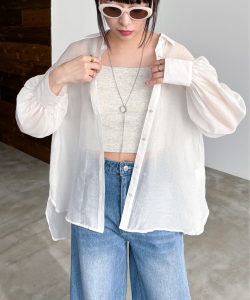 EPIMI E'PIMMY(エピミエピミー)の「ボリューム袖シアーBIGシャツ(シャツ/ブラウス・レディース・チャコールグレー/ネイビー/オフホワイト/グレイッシュベージュ・MEDIUM)」の6枚目の写真