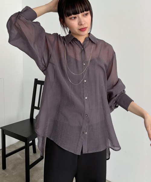 EPIMI E'PIMMY(エピミエピミー)の「ボリューム袖シアーBIGシャツ(シャツ/ブラウス・レディース・チャコールグレー/ネイビー/オフホワイト/グレイッシュベージュ・MEDIUM)」の16枚目の写真