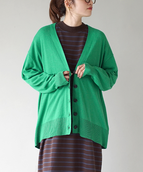 zootie（ズーティー）の「【人気の綿ニットに新アイテム登場！】 オーディナリー コットンニット カーディガン［ワイド］（カーディガン/ボレロ・レディース・ブラック/イエロー系その他/ライトピンク/オフホワイト/杢グレー/チェリーピンク/ブルー系その他/チャコール/ネイビー/サンドベージュ/ライム/ライトグリーン/ベージュ系その他/シアン/ライトブラウン/グリーン系その他/レッド系/アッシュブラウン・フリー）」の11枚目の写真