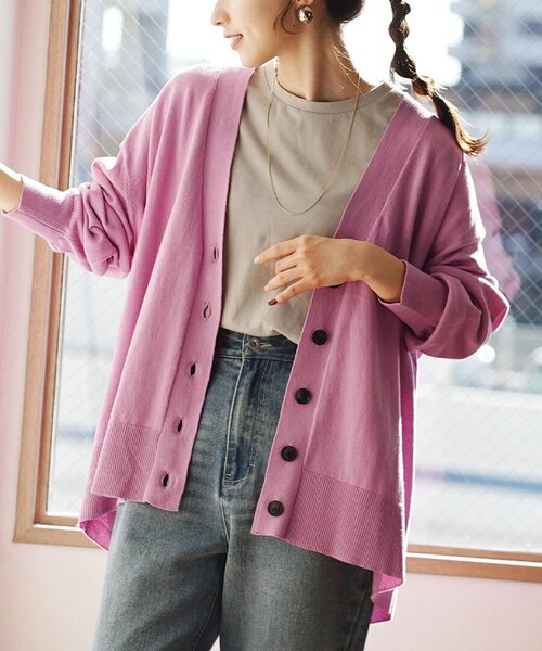 zootie（ズーティー）の「【人気の綿ニットに新アイテム登場！】 オーディナリー コットンニット カーディガン［ワイド］（カーディガン/ボレロ・レディース・ブラック/イエロー系その他/ライトピンク/オフホワイト/杢グレー/チェリーピンク/ブルー系その他/チャコール/ネイビー/サンドベージュ/ライム/ライトグリーン/ベージュ系その他/シアン/ライトブラウン/グリーン系その他/レッド系/アッシュブラウン・フリー）」の17枚目の写真