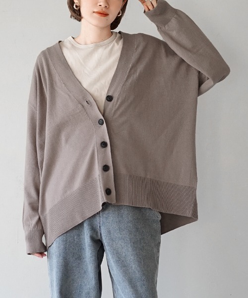 zootie（ズーティー）の「【人気の綿ニットに新アイテム登場！】 オーディナリー コットンニット カーディガン［ワイド］（カーディガン/ボレロ・レディース・ブラック/イエロー系その他/ライトピンク/オフホワイト/杢グレー/チェリーピンク/ブルー系その他/チャコール/ネイビー/サンドベージュ/ライム/ライトグリーン/ベージュ系その他/シアン/ライトブラウン/グリーン系その他/レッド系/アッシュブラウン・フリー）」の5枚目の写真