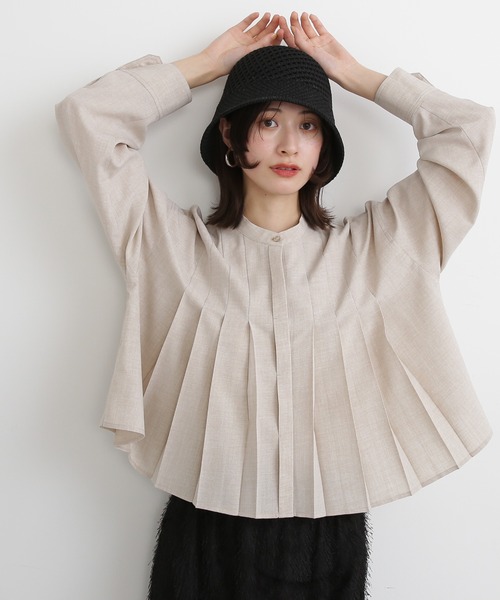 N.（N. Natural Beauty Basic）（エヌエヌナチュラルビューティーベーシック）の「◆ドライポプリンタックショートシャツ（シャツ/ブラウス・レディース・ピンク/ブルー/グレイッシュベージュ・MEDIUM）」の2枚目の写真
