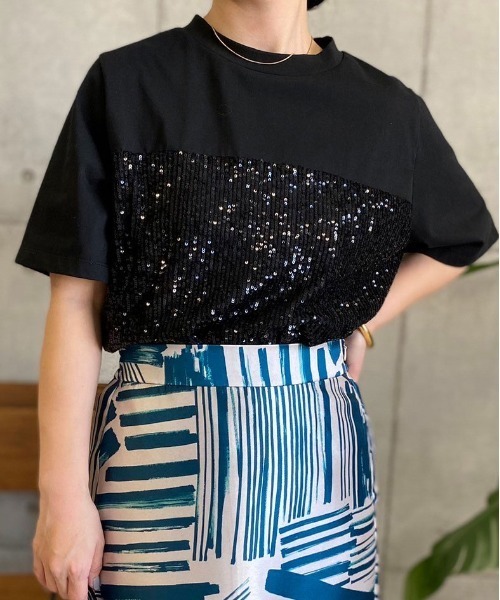 ROSIEE(ロージー)の「ROSIEE スパンコールビスチェ風Tシャツ(Tシャツ/カットソー・レディース・ブラック/ホワイト・FREE)」の1枚目の写真