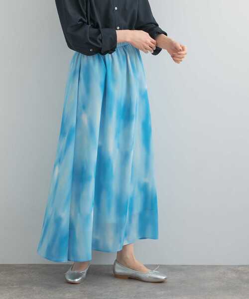 URBAN RESEARCH ROSSO WOMEN(アーバンリサーチ ロッソ)の「カラーグラデーションプリントスカート(スカート・レディース・イエロー系その他/ブルー系その他・FREE)」の5枚目の写真