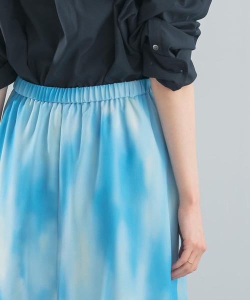 URBAN RESEARCH ROSSO WOMEN(アーバンリサーチ ロッソ)の「カラーグラデーションプリントスカート(スカート・レディース・イエロー系その他/ブルー系その他・FREE)」の14枚目の写真