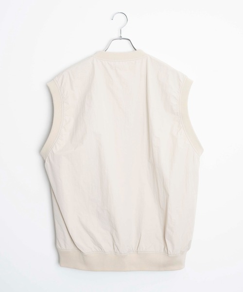 WEGO（ウィゴー）の「WEGO/ナイロンVネックベスト（ベスト・メンズ・ブラック/ベージュ・MEDIUM/LARGE）」の15枚目の写真