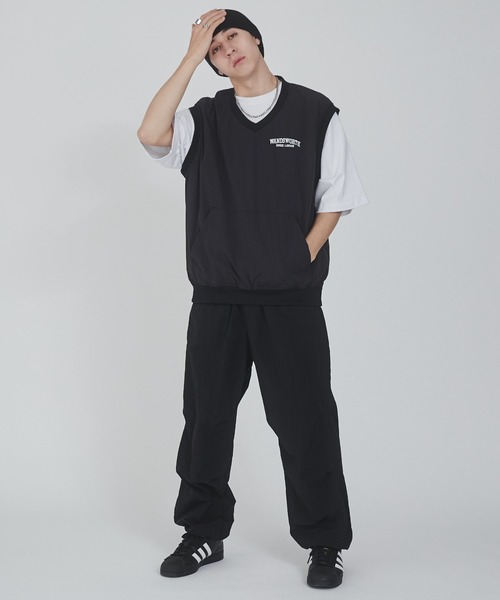 WEGO（ウィゴー）の「WEGO/ナイロンVネックベスト（ベスト・メンズ・ブラック/ベージュ・MEDIUM/LARGE）」の20枚目の写真
