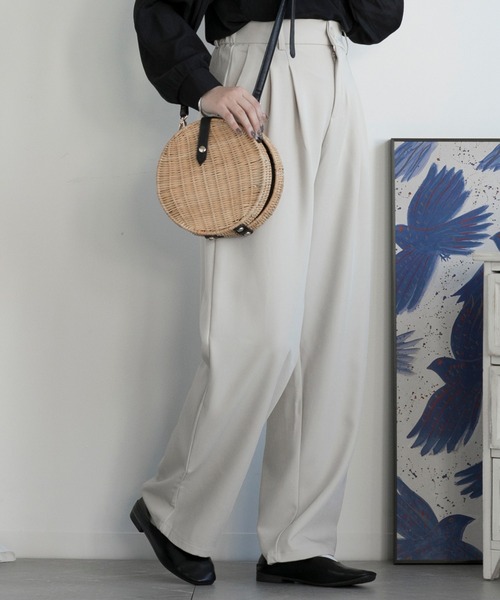 aimoha(アイモハ)の「ハイウエストワイドパンツ(その他パンツ・レディース・ホワイト/ブラウン/ブラック・SMALL/MEDIUM/LARGE)」の1枚目の写真