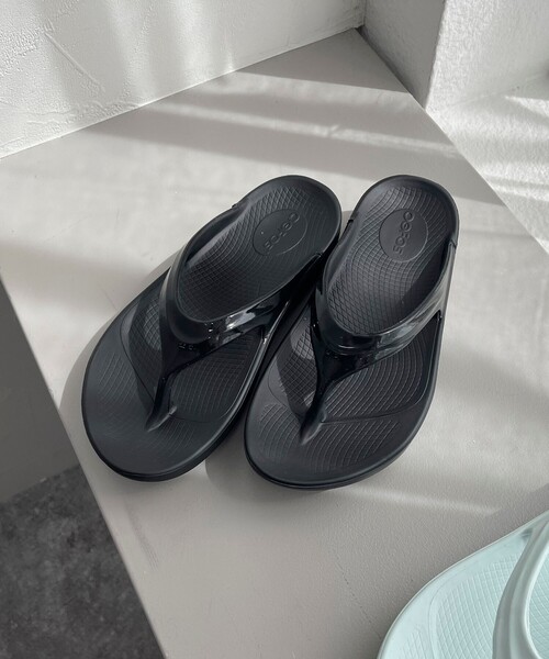 OOFOS（ウーフォス）の「【OOFOS/ウーフォス】OOlala（サンダル・レディース・ブラック/ミント/ピンク・24/23）」の2枚目の写真