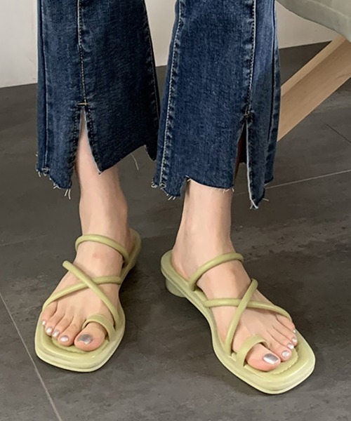 Miniministore(ミニミニストア)の「トングサンダル ローヒール ストラップ夏(サンダル・レディース・ブラウン/グリーン/ベージュ/ブラック/アイボリー・22.5cm/23.0cm/23.5cm/24.0cm/24.5cm/25.0cm)」の5枚目の写真