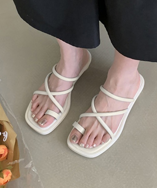 Miniministore(ミニミニストア)の「トングサンダル ローヒール ストラップ夏(サンダル・レディース・ブラウン/グリーン/ベージュ/ブラック/アイボリー・22.5cm/23.0cm/23.5cm/24.0cm/24.5cm/25.0cm)」の8枚目の写真