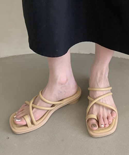 Miniministore(ミニミニストア)の「トングサンダル ローヒール ストラップ夏(サンダル・レディース・ブラウン/グリーン/ベージュ/ブラック/アイボリー・22.5cm/23.0cm/23.5cm/24.0cm/24.5cm/25.0cm)」の9枚目の写真