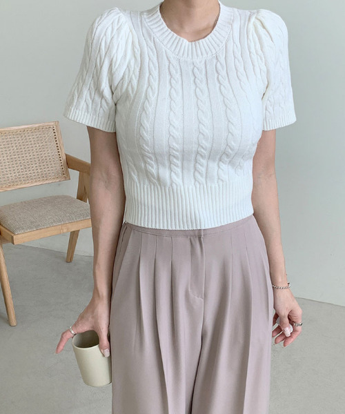 VIVID LADY(ビビッドレディー)の「半袖ケーブルニットブルオーバー春ニット(ニット/セーター・レディース・ブルー/アイボリー/ブラック/ピンク・FREE)」の2枚目の写真
