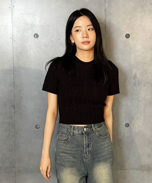 VIVID LADY(ビビッドレディー)の「半袖ケーブルニットブルオーバー春ニット(ニット/セーター・レディース・ブルー/アイボリー/ブラック/ピンク・FREE)」の1枚目の写真