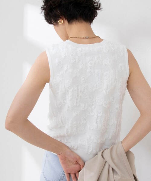 NOLLEY’S Sophi（ノーリーズソフィ）の「《手洗い可能》ジャガードフリンジノースリーブプルオーバーニット（ニット/セーター・レディース・ブラック/サックスブルー/オフホワイト・38）」の13枚目の写真