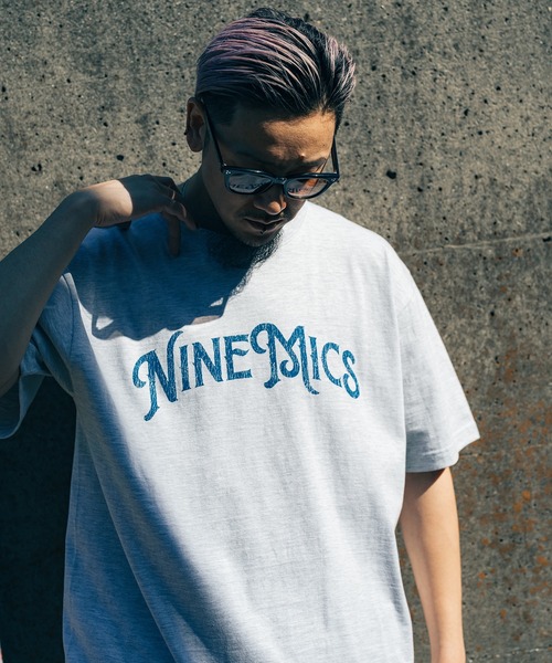 NineMicrophones（ナインマイクロフォンズ）の「ARCH TEE（Tシャツ/カットソー・メンズ・グレー/ブラック/ホワイト・MEDIUM/LARGE/X-LARGE/XX-LARGE/SMALL）」の3枚目の写真