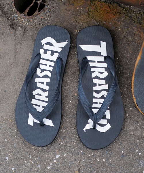 THRASHER（スラッシャー）の「CYAARVO BEACH SANDAL/スラッシャーブランドロゴプリント軽量ピーチサンダル/ビーサン（サンダル・メンズ・ダークグリーン/ブラック・X-LARGE/LARGE/MEDIUM）」の5枚目の写真