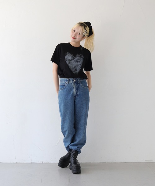 UNIT CHEST(ユニットチェスト)の「【UNIT CHEST】unique unisex T-shirt グランジハートTシャツ(Tシャツ/カットソー・メンズ・ブラック/ホワイト・L/M/S)」の12枚目の写真