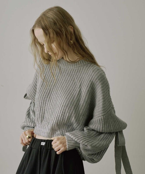 VIOLETTA（ヴィオレッタ）の「箔プリントバルーンスリーブニット（ニット/セーター・レディース・ホワイト/ライトグレー/ブラック/ブルー・FREE）」の18枚目の写真