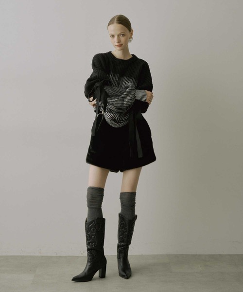 VIOLETTA（ヴィオレッタ）の「箔プリントバルーンスリーブニット（ニット/セーター・レディース・ホワイト/ライトグレー/ブラック/ブルー・FREE）」の14枚目の写真