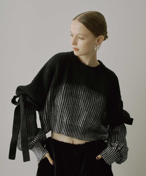 VIOLETTA（ヴィオレッタ）の「箔プリントバルーンスリーブニット（ニット/セーター・レディース・ホワイト/ライトグレー/ブラック/ブルー・FREE）」の7枚目の写真